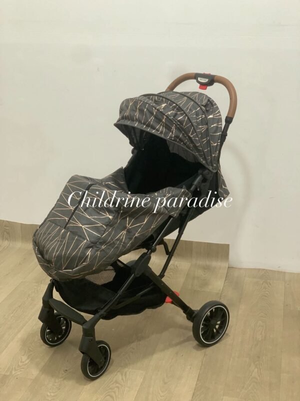 Poussette « Urban Move » – Compacte et Confortable